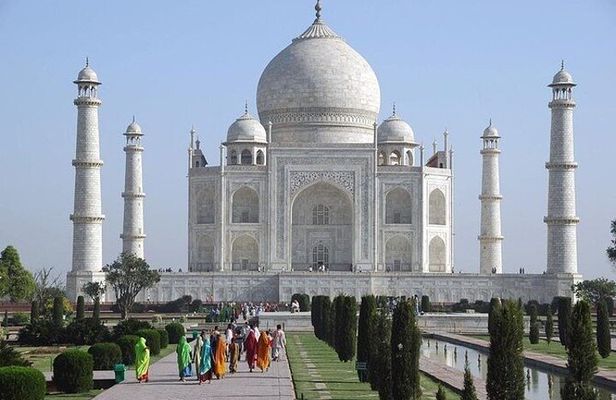 Private Sunrise Taj Mahal Tour from Delhi by AC Car-All Inclusive