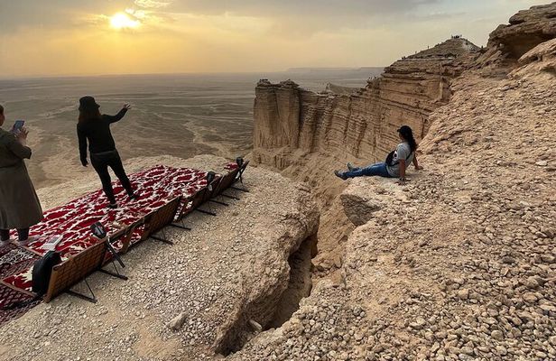 Edge of the World Riyadh(1-4PPL)
