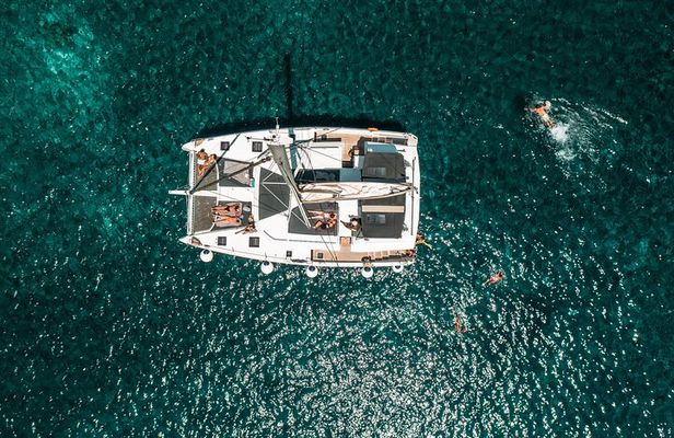 Majestic Catamaran Caldera Cruise with Snacks, Meal & Drinks