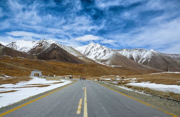 Explore Hunza Valley Pakistan
