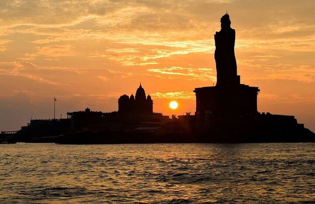 Day trip to Kanyakumari beach and Padmanabhapuram palace