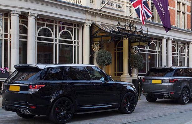 Private Chauffeured Luxury Range Rover at Your Disposal in London Full Day