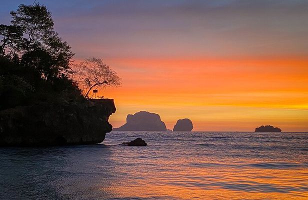 7 Islands Sunset Tour plus Bioluminescent planktons + BBQ Dinner