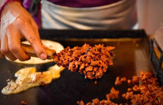 Mexico City Street Food Tour: Evening in the Historic Center
