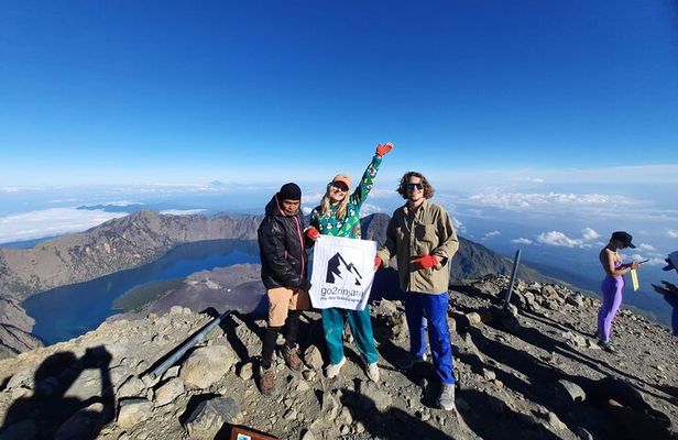 Rinjani Trekking 3D/2N - Sembalun Hot Springs Reward to Crater Rim and Lake