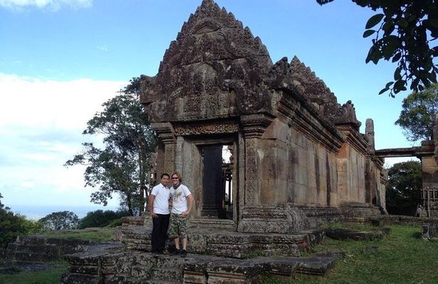Explore the Lost Temples of Koh Ker & Beng Mealea