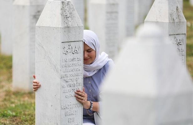 Understanding Srebrenica Genocide - Day tour from Sarajevo
