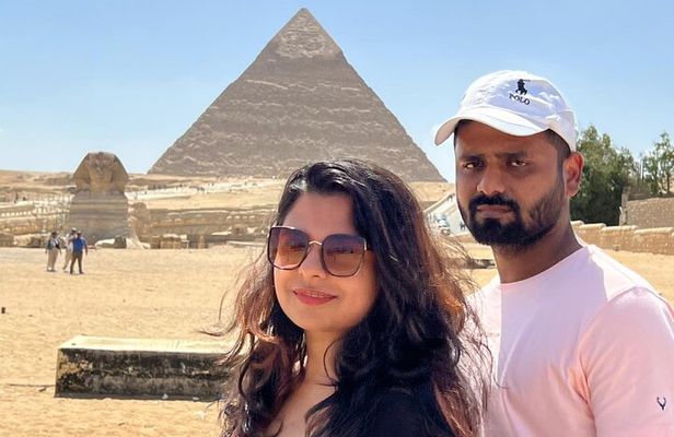 Half-Day Private Giza Pyramids Tour with Lunch and Camel Ride