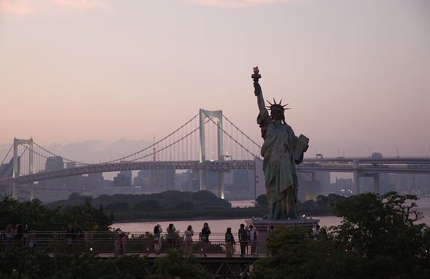 Private Memorable Tokyo Tour with English Speaking Driver