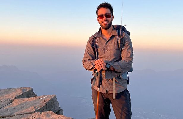Jebel Shams summit W4