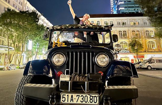 Private Jeep City Tour Saigon by Night and Skybar Drink