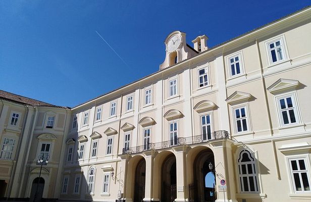 Tour at the Royal Palace of Portici and the Golden Mile