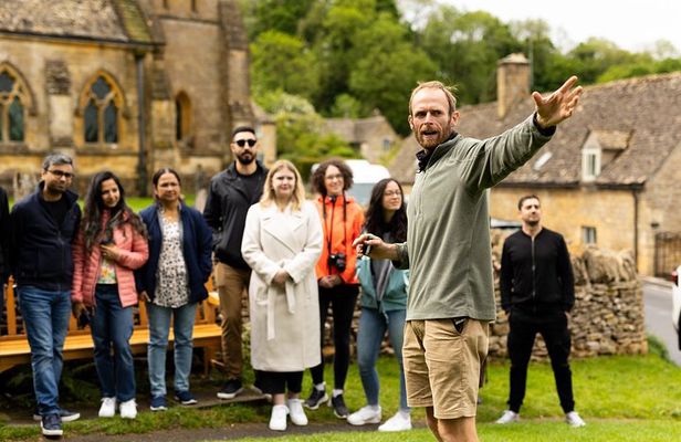 Cotswolds in a Day Tour from Moreton-in-Marsh / Stratford-on-Avon