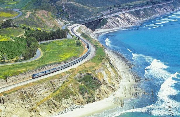 8-Day Tour from SF: Seattle Amtrak Coast Starlight Redwood