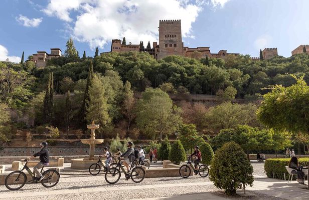 Albaicin & Sacramonte Electric Bike Tour in Granada