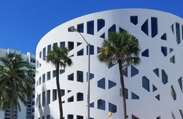 Miami and Miami Beach Private Sightseeing Tour in a Luxury Minivan