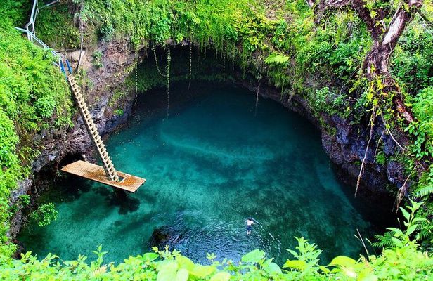 Full Day Tour to the Blue Lagoon and 7 Different Destinations