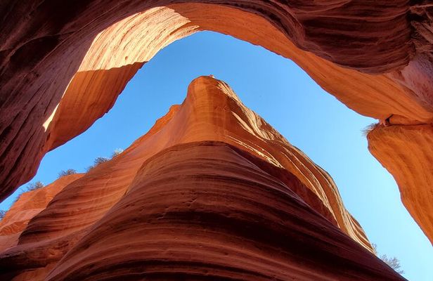 Peek-a-Boo Slot Canyon Small Group Tour from Kanab, Utah!