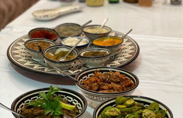 Cooking class with Yassine and family