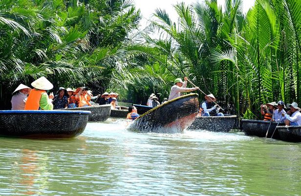 Hoi An basket boat and cooking class