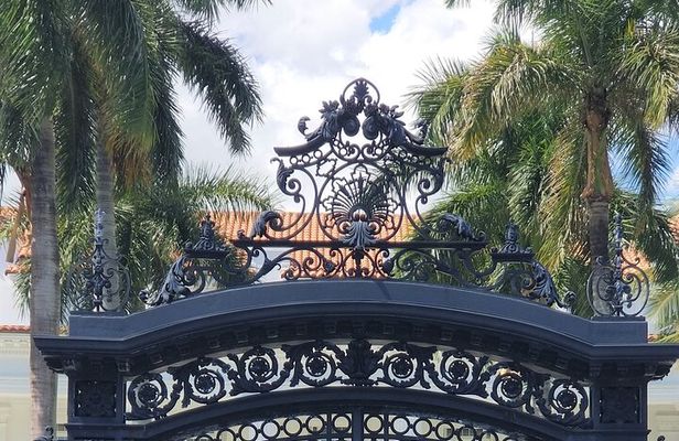 Palm Beach Tour from Miami - Flagler's Museum + Hotel Breakers