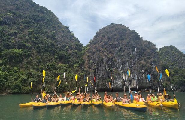 From Cat Ba island: full day boat tour to Lan Ha bay - Ha Long bay