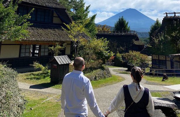 Full Day Tour to Mount Fuji in Spanish