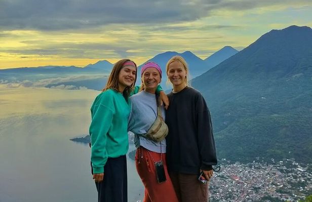 Sunrise Hike Tour on Indian's Nose Mountain