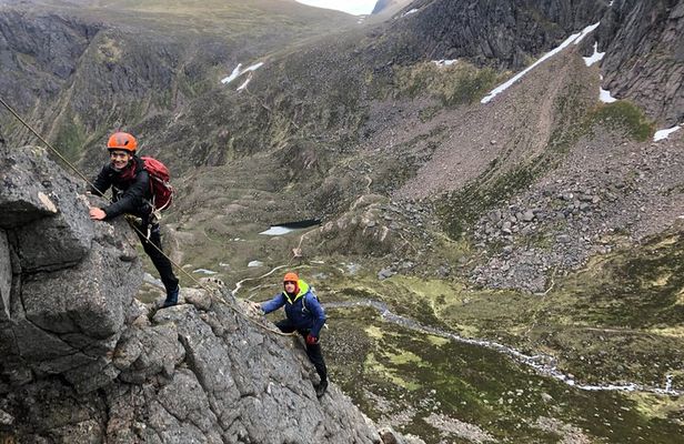 Private Guided Ridge Scrambling Experience in the Cairngorms