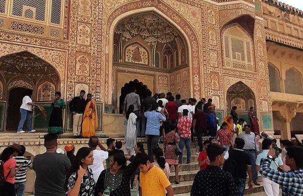 2 Days Private tour of Jaipur with Amber Fort and City Palace