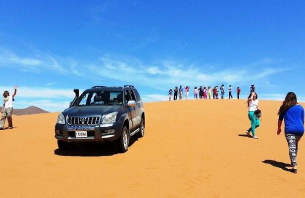 4×4 Jeep Desert Safari Tour with Lunch and Camel Ride