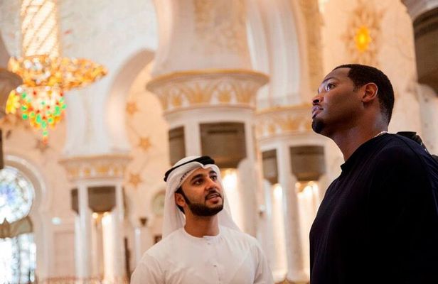 Private Sheikh Zayed Grand Mosque guided tour by UAE national guide