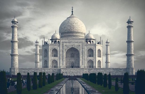 Same day Private Taj Mahal & Agra Day Trip from Delhi by Car