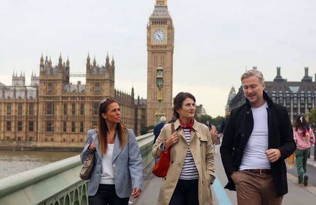 London Private One Day Tour with a Local, Highlights & Off-the-Beaten-Path