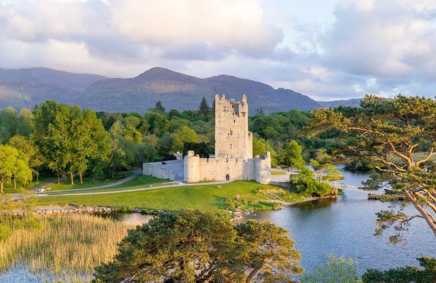 Private Jaunting Tour and Afternoon Tea in Killarney