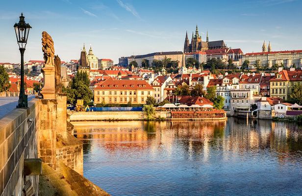Prague Castle and St. Vitus Cathedral Private Walking Tour