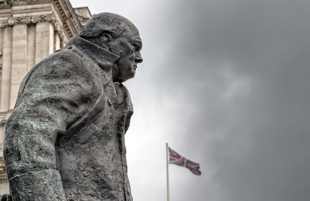 WW2 London Walking Tour & Churchill War Rooms Entrance Ticket