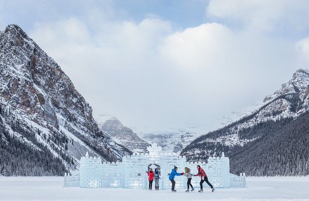 Banff, Lake Louise & Johnston Canyon | Winter Wonderland Tour