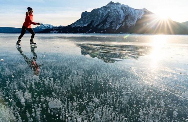 Icefields Parkway & Ice Bubbles of Abraham Lake Adventure