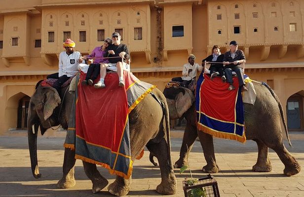 4 Days Golden Triangle Tour | 1N Delhi, 1N Agra, 1N Jaipur