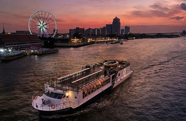 Saffron Luxury Dinner Cruise: A Journey on the River of Kings