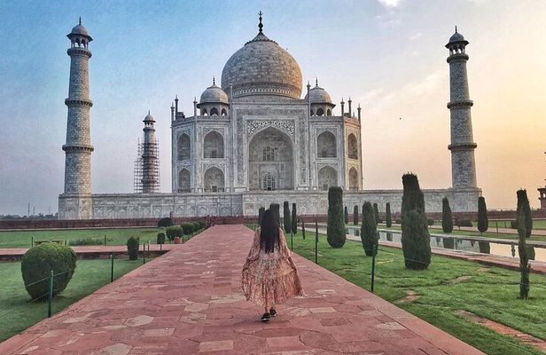 Ex-Agra: Highlights of Agra - Private Guided Tour by Car