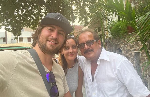 Full Day Agra Tuk Tuk Tour with Taj Mahal and Agra Fort