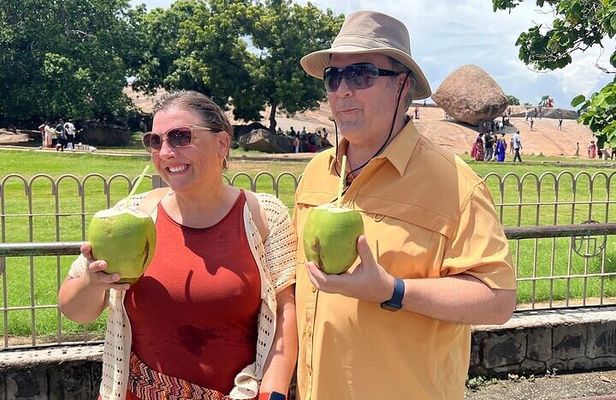 Bicycle tour in Mahabalipuram with transport from Chennai,lunch & guide