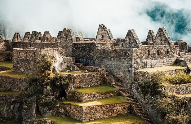 Inca Trail: 2-Day Machu Picchu and Waynapicchu optional