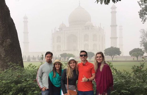 Taj Mahal Sunrise and Agra Fort Tour from Jaipur