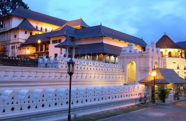 Private Sightseeing Tour in Kandy
