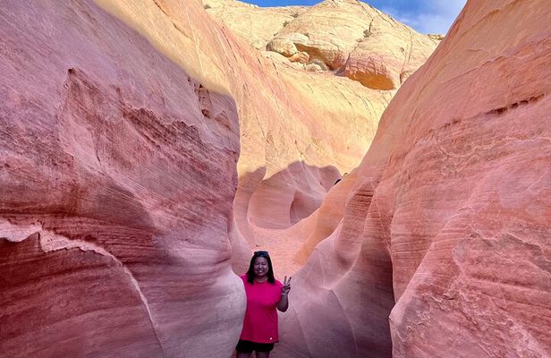 Valley of Fire and Seven Magic Mountains day tour