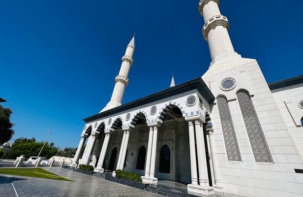 Dubai Top Attractions, Blue Mosque, Local Markets with Abra ride