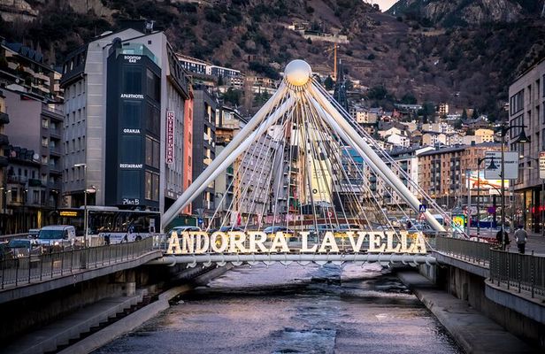 Andorra la Vella: A Love Private Tour